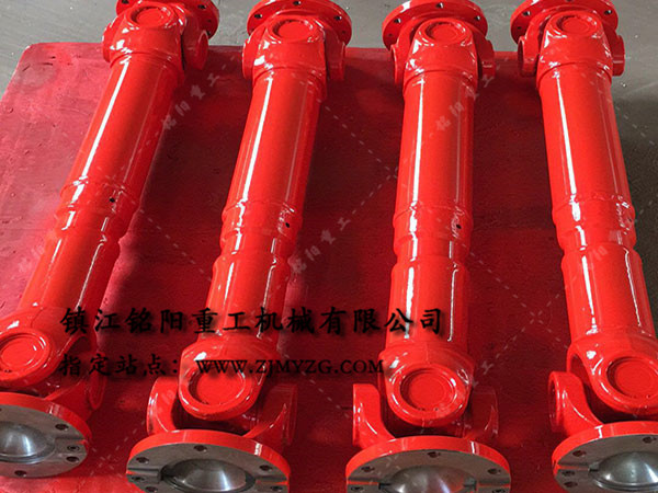 新式整體叉頭式萬向聯(lián)軸器是冶金、軋鋼等機(jī)械設(shè)備的優(yōu)選傳動(dòng)件-萬向聯(lián)軸器
